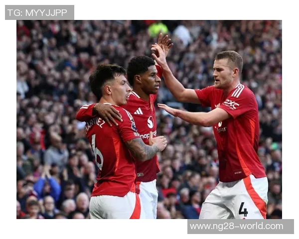 英超精彩对决曼联主场3-0战胜阿森纳逆转全场气氛热烈