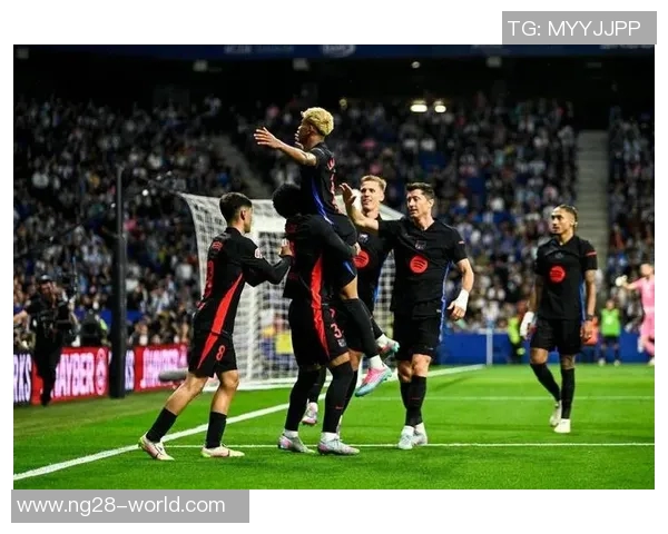 西甲激战：那不勒斯与拜仁战平补时进球引爆全场激情