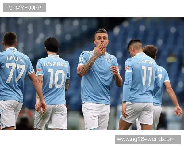 国王杯精彩对决里昂逆袭国米补时进球点燃全场激情 国王杯精彩对决里昂逆袭国米补时进球点燃全场激情