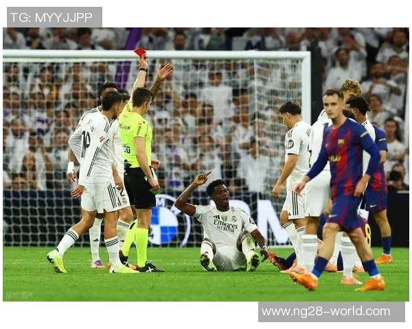 西甲激战热刺与巴萨互交白卷乌龙球引发全场争议判罚热议 西甲激战热刺与巴萨互交白卷乌龙球引发全场争议判罚热议