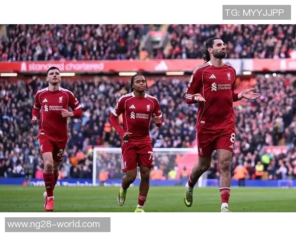 世界杯精彩对决曼城与利物浦战成平局乌龙球瞬间引发热议与转会传闻